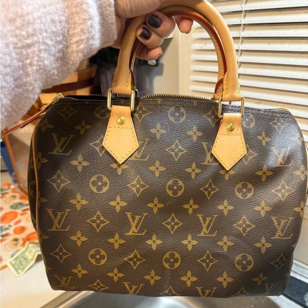 Authentic Louis Vuitton speedy 30